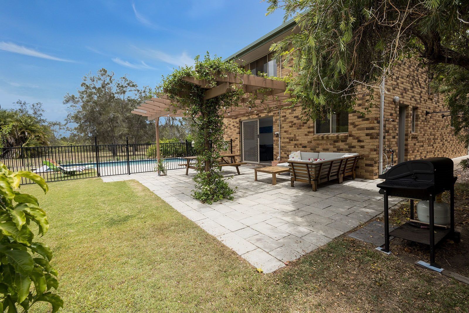 Driftwood Beach House- Pool - Close To Beach - 4BR - Wifi