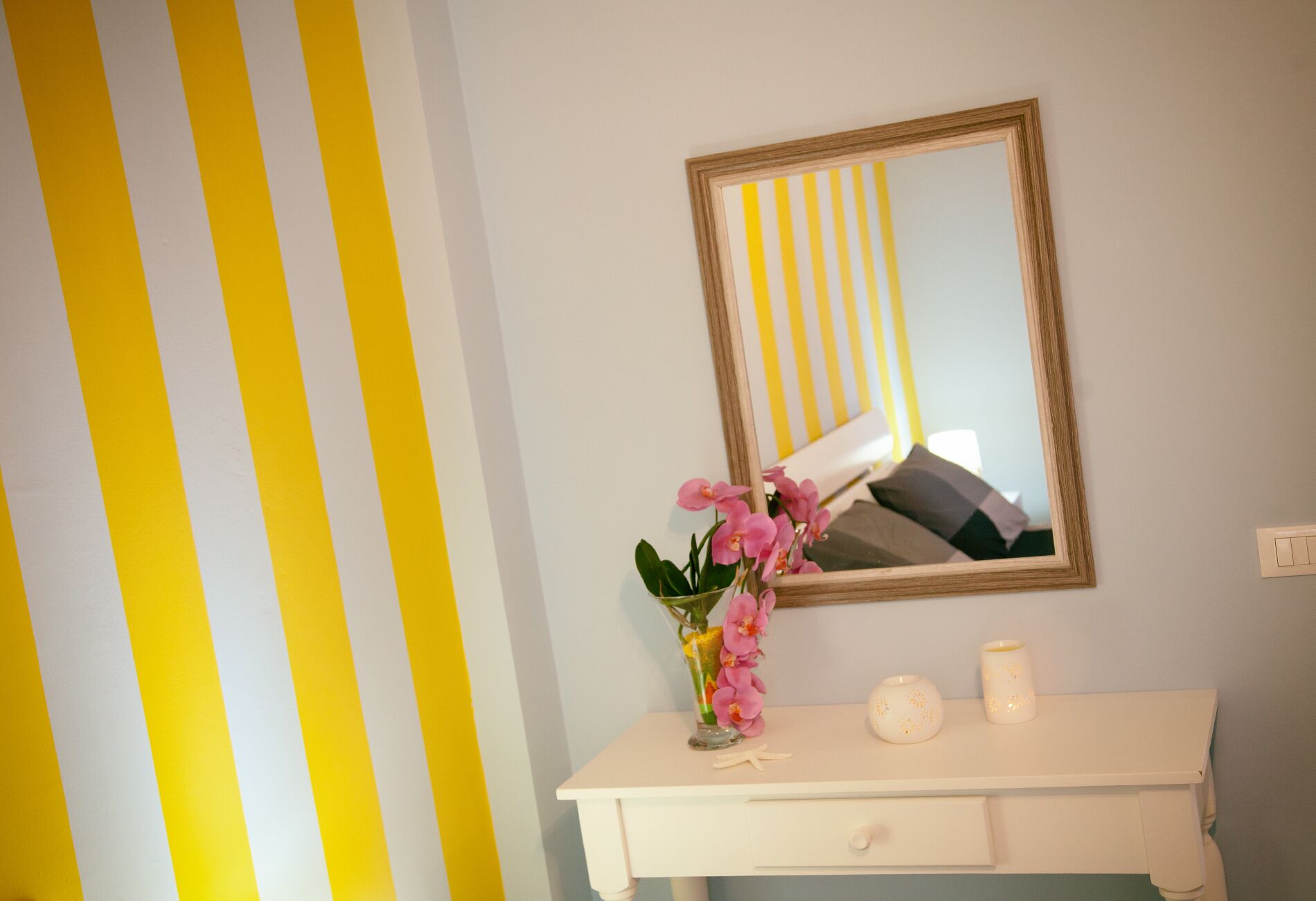 Apartments A FEW Steps From THE SEA With Large Outdoor Spaces AND Wifi in Balestrate in Balestrate, Italy