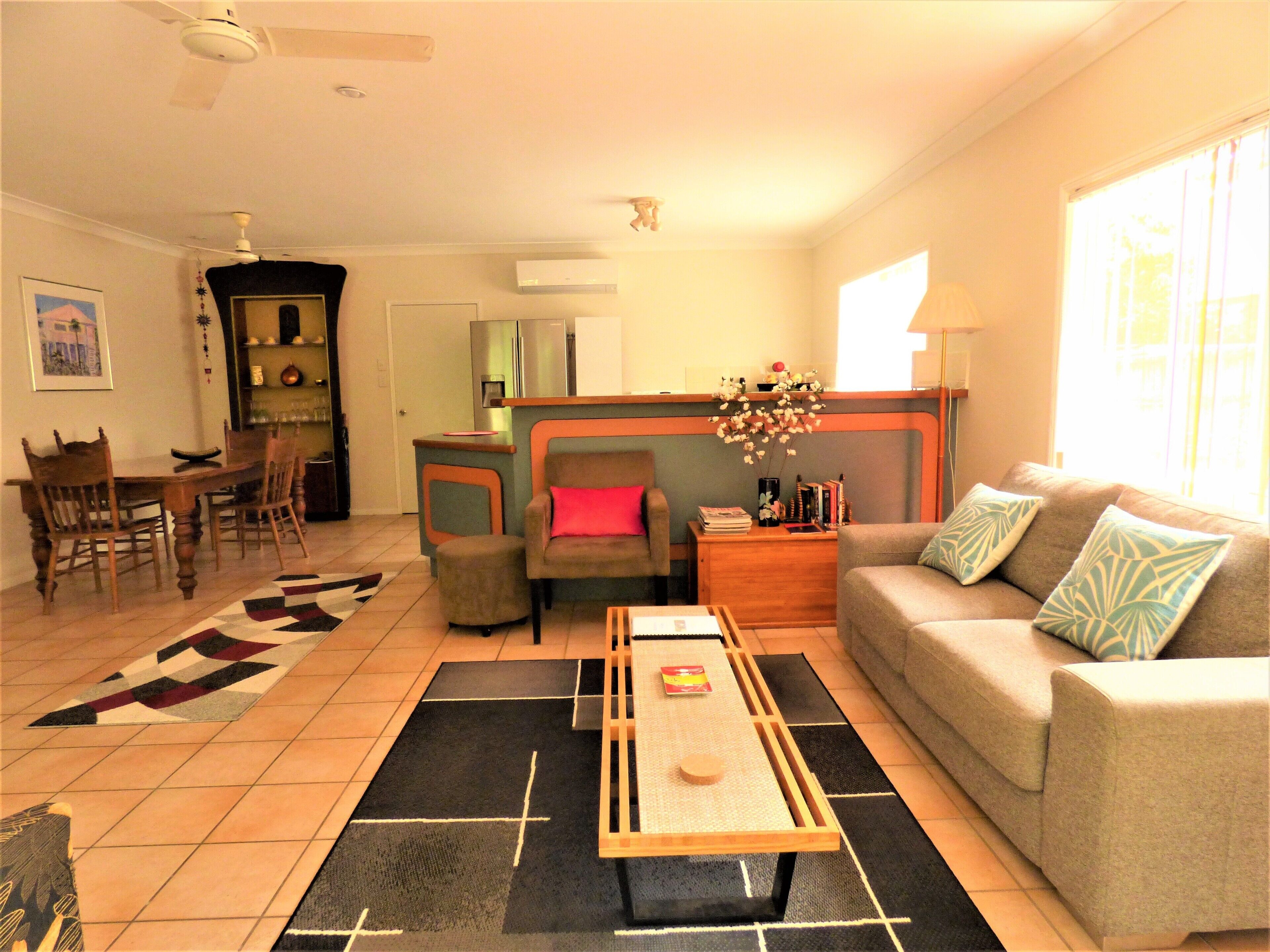 Cairns Rainforest Cottage Tropic Hideaway Pets OK 10mins to City, Free Wifi