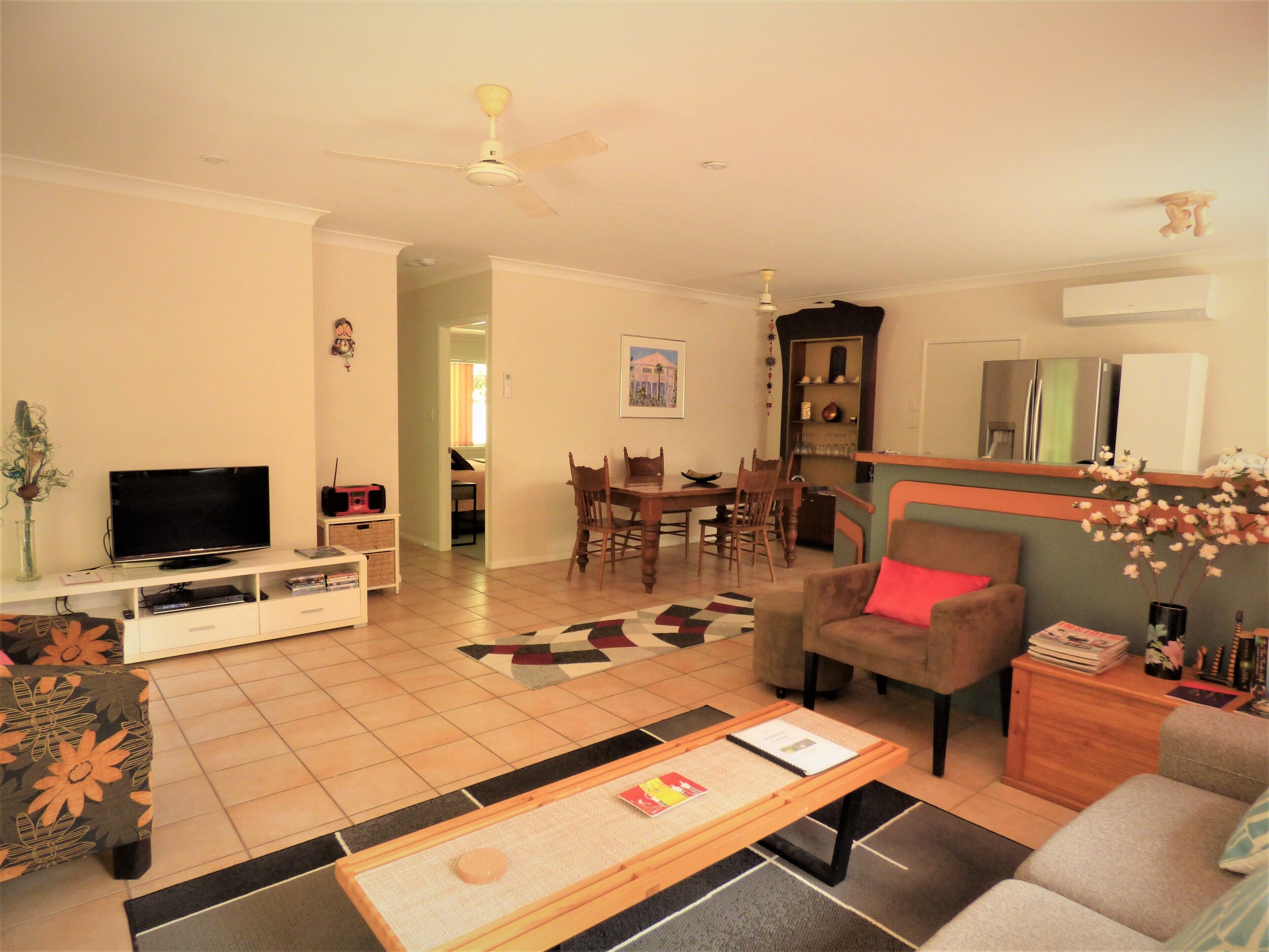 Cairns Rainforest Cottage Tropic Hideaway Pets OK 10mins to City, Free Wifi