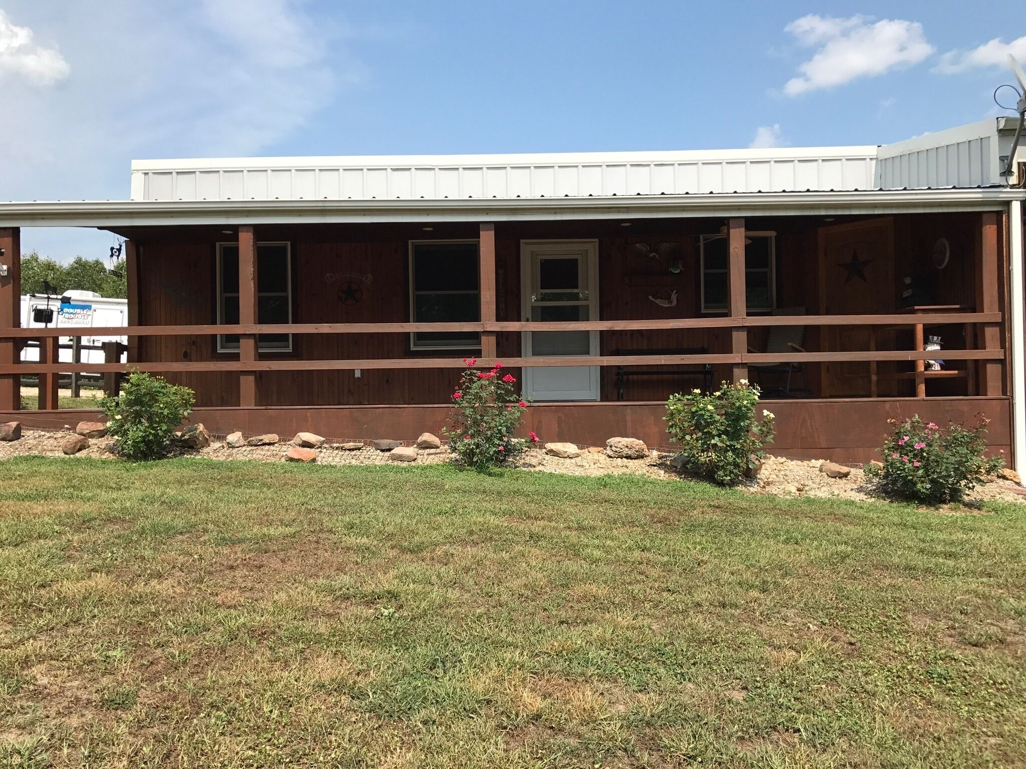 Country Bunkhouse Cabin Is The Perfect Getaway To The Meramec