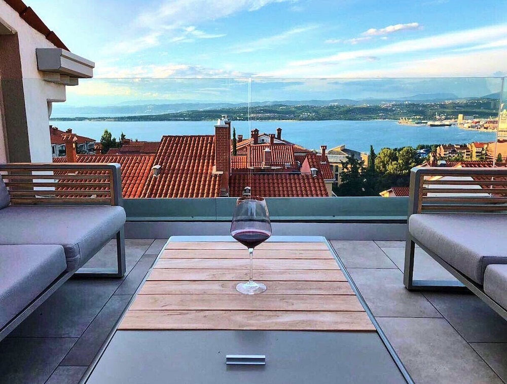 Hello and Warmly Welcome to Modern SEA View ART Penthouse Koper in Koper, Slovenia