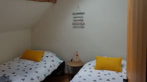 2 chambres, fer et planche à repasser, accès Internet