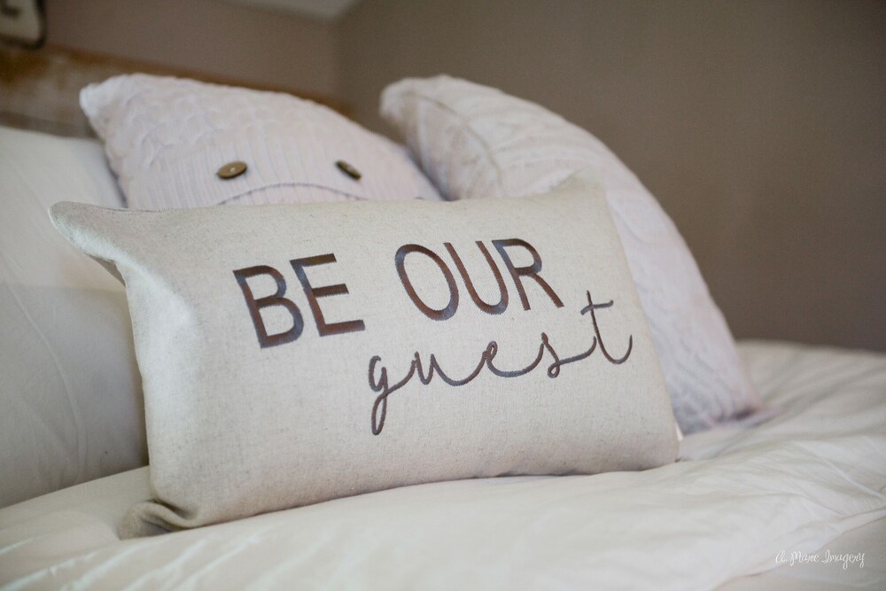 Vintage Cabin in the of Middletown , MD. Pet Friendly and Prime