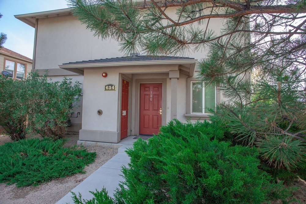 Charming Pet Friendly Downtown Sparks Apartment Reno FeWodirekt