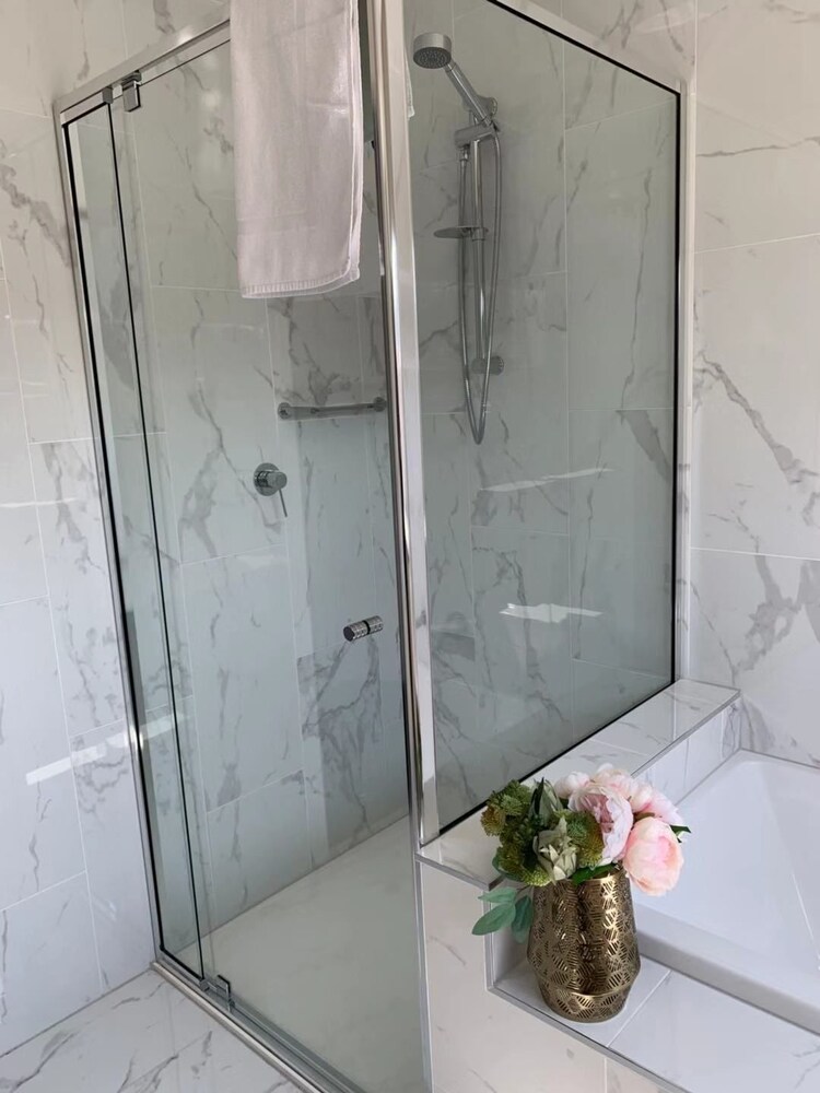 Bundoora Townhouse