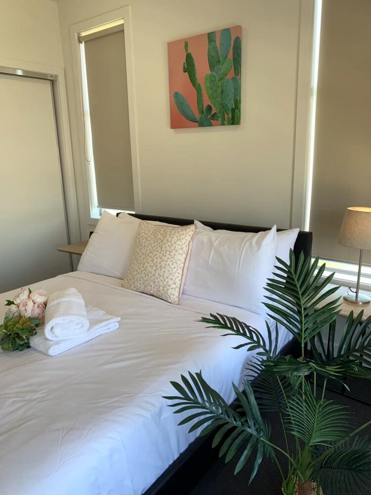 Bundoora Townhouse