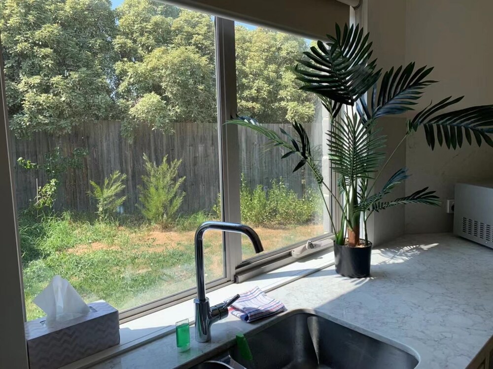 Bundoora Townhouse