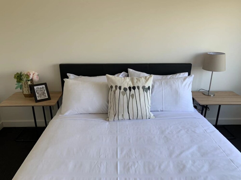 Bundoora Townhouse
