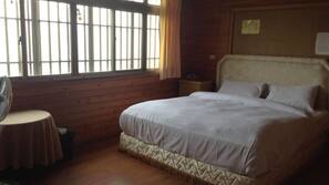 Desk, blackout drapes, rollaway beds, free WiFi