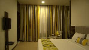 In-room safe, desk, laptop workspace, iron/ironing board
