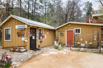Crown King Cabins Suites And Bunkhouse Crown King 2020 Room