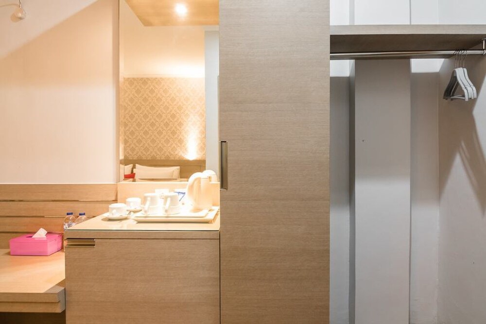 Reddoorz Near Taman Wisata Matahari Deals Reviews Cisarua