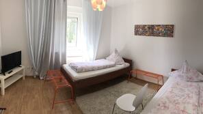 5 Schlafzimmer, Bügeleisen/Bügelbrett, Babybetten, Internetzugang