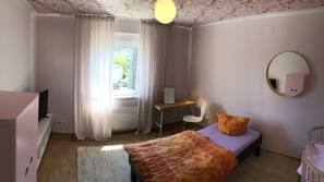 5 Schlafzimmer, Bügeleisen/Bügelbrett, Babybetten, Internetzugang
