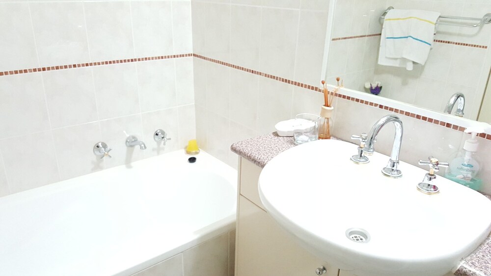 Furnished 2 Bedroom By Harbourside