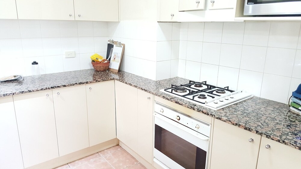 Furnished 2 Bedroom By Harbourside