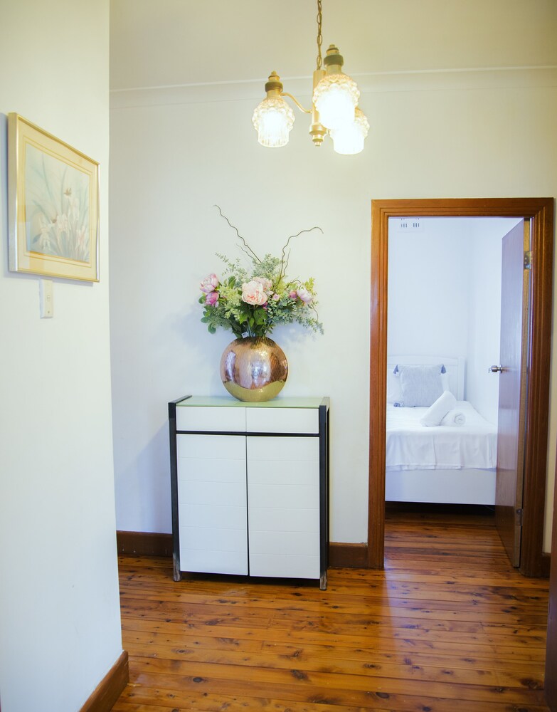 Bright & Spacious Home with Hotel Grade Cleanliness