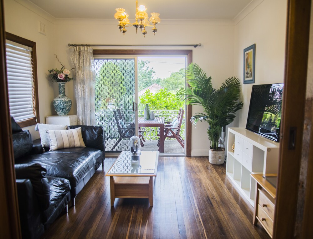 Bright & Spacious Home with Hotel Grade Cleanliness