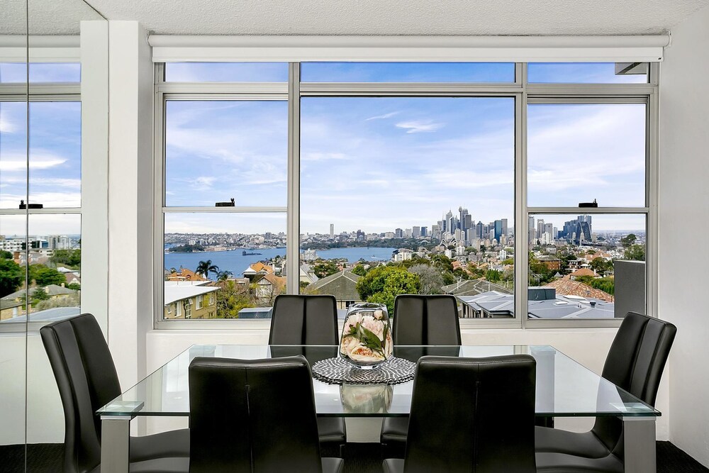 Modern Two Bedroom Apartment with Views - HARIS