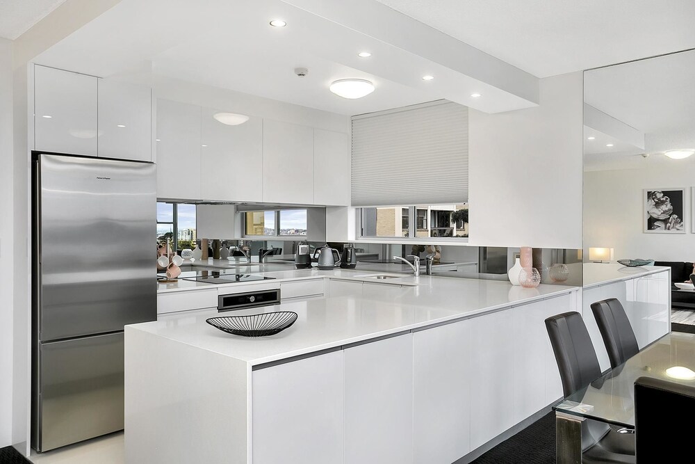 Modern Two Bedroom Apartment with Views - HARIS