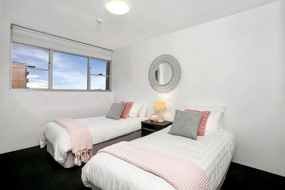 Modern Two Bedroom Apartment with Views - HARIS