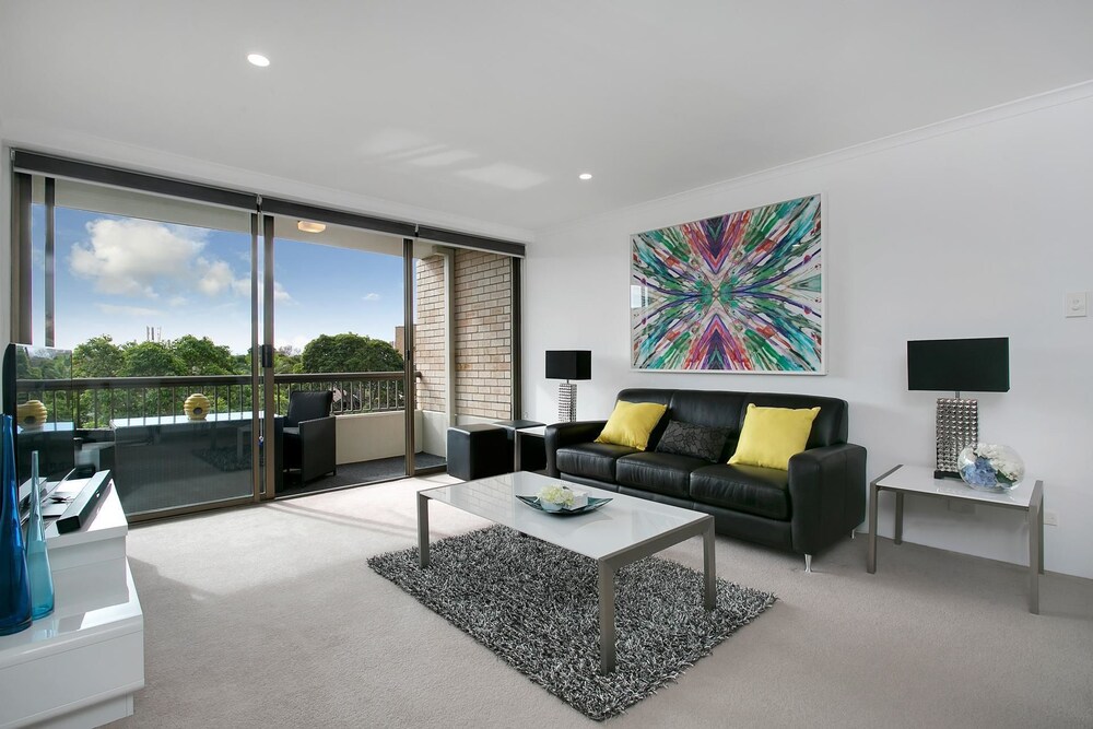 Newly Renovate Immaculate Cremorne One Bedroom Apartment - CREM4