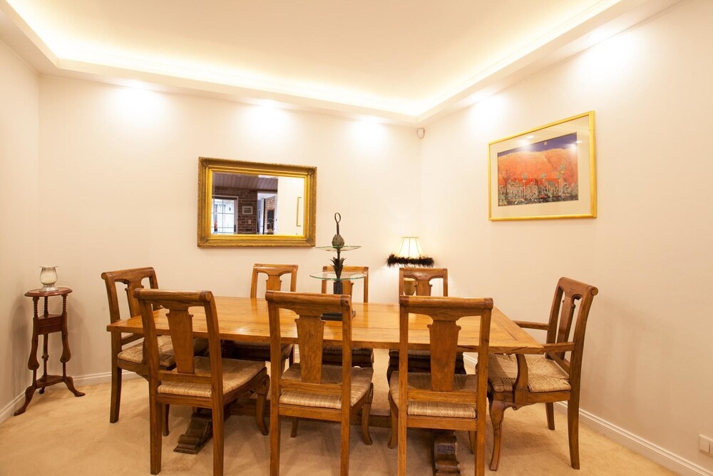 A Large Three Bedroom 2 Storey Luxury Holiday Home - CN099