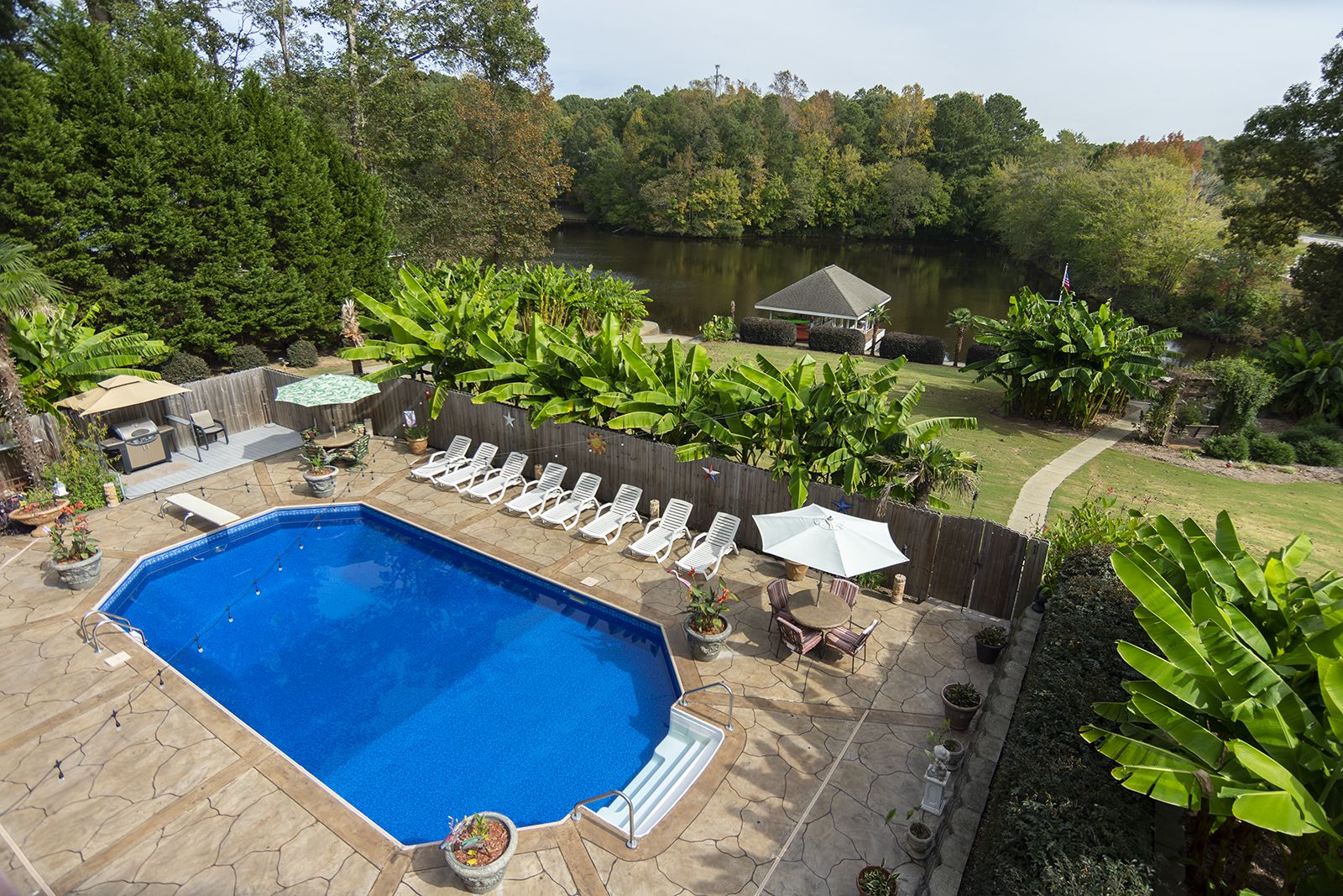 The Lakeside Resort in Raleigh, United States