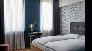 1 Schlafzimmer, Allergikerbettwaren, Zimmersafe, Verdunkelungsvorhänge