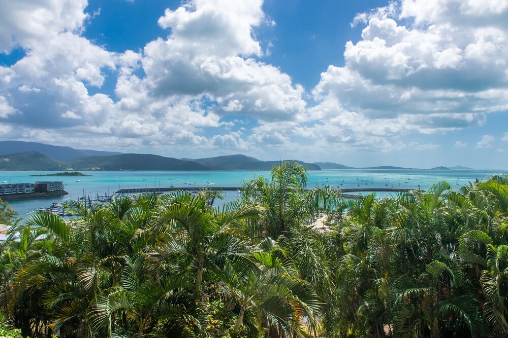 Kara Point  Airlie Beach