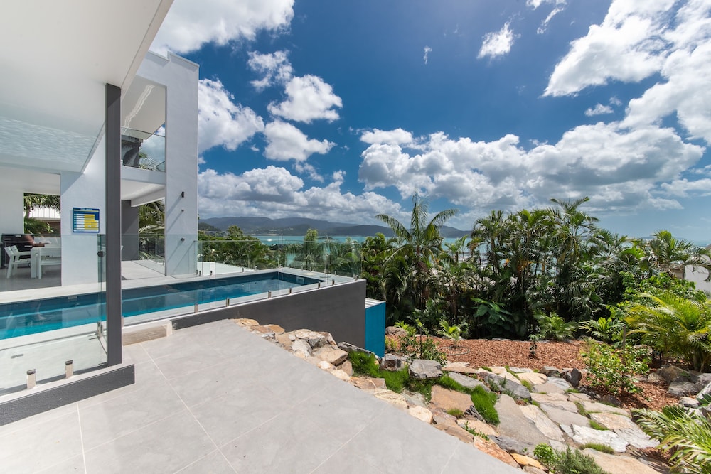 Kara Point  Airlie Beach