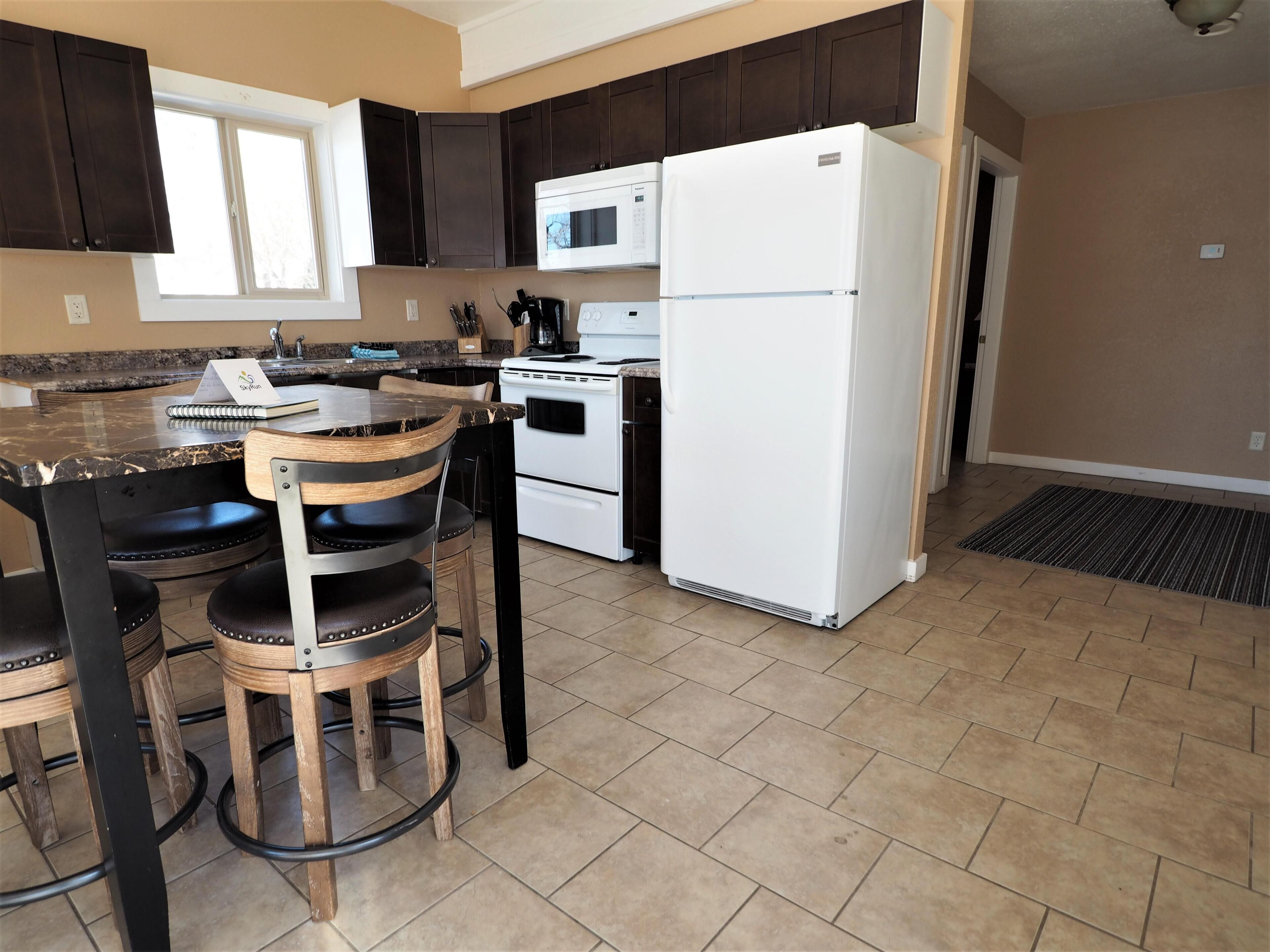 Lakefront Cottage At Nk Mip Campground 4 Br Cabin In Osoyoos Expedia