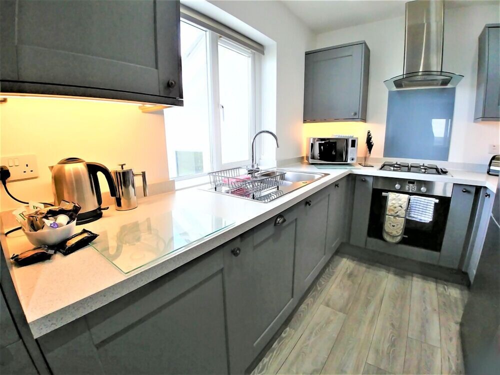 Private kitchen, Meadow View Apartments