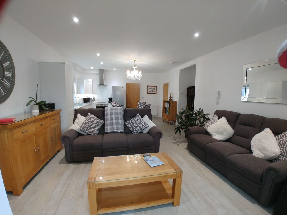 Living area, Meadow View Apartments