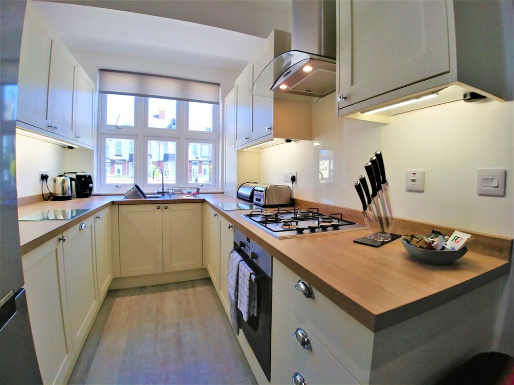 Private kitchen, Meadow View Apartments