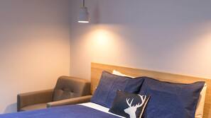 Iron/ironing board, free WiFi, linens