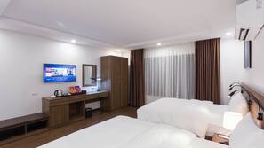 Minibar, in-room safe, individually decorated, individually furnished