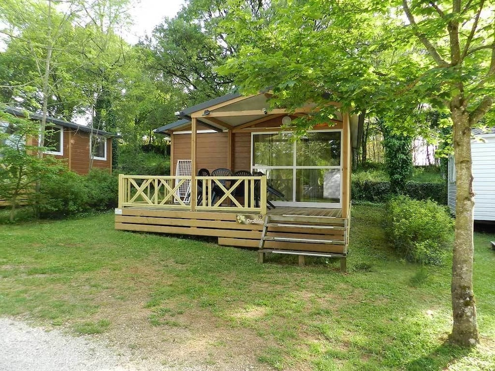 Camping Les Tilleuls - Chalets in Rocamadour, France