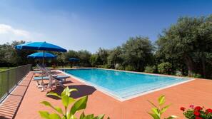 Piscina stagionale all'aperto