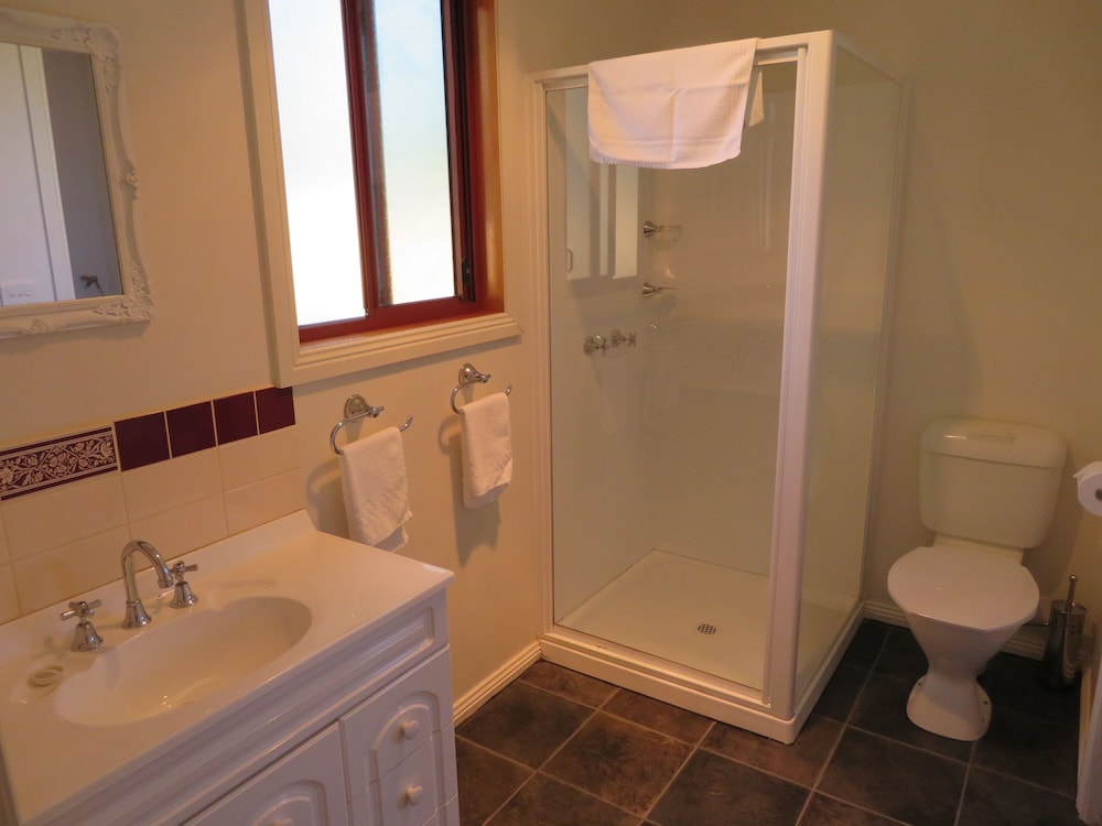 Latrobe Mersey River Caravan & Cabin Pk