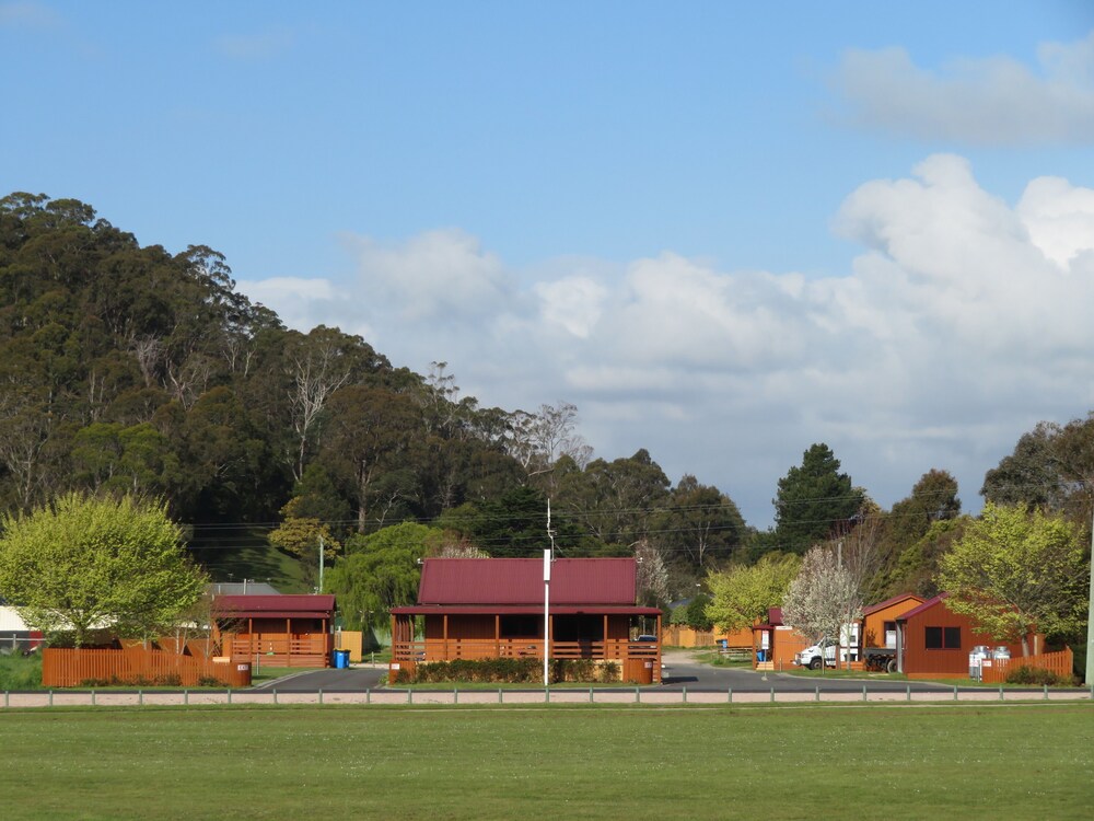 Latrobe Mersey River Caravan & Cabin Pk