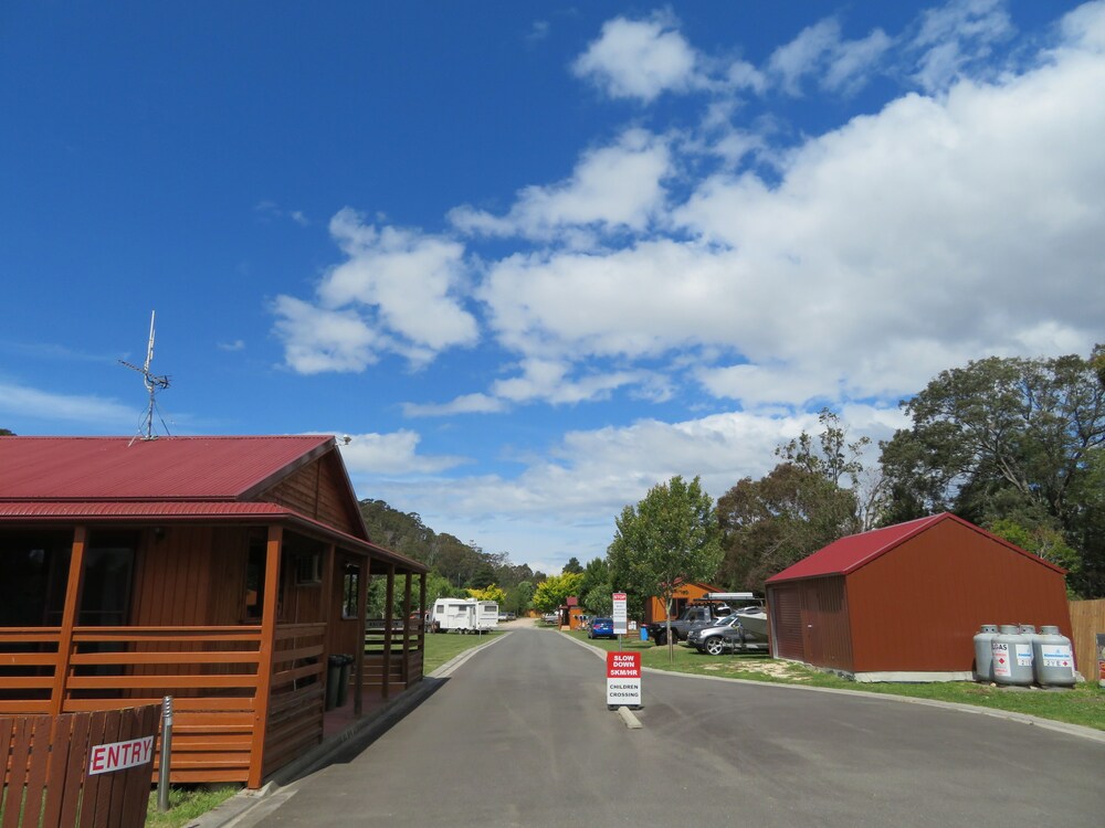 Latrobe Mersey River Caravan & Cabin Pk