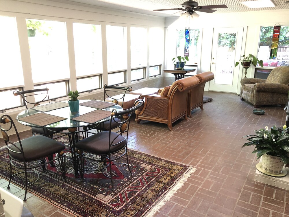 Southern Retreat... Montgomery Vrbo