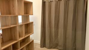 1 chambre, fer et planche à repasser, accès Internet, draps fournis