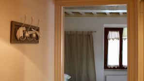 1 bedroom, iron/ironing board, Internet, linens