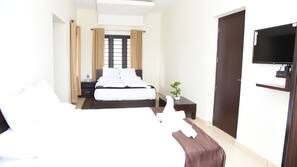 Blackout curtains, soundproofing, iron/ironing board, free WiFi
