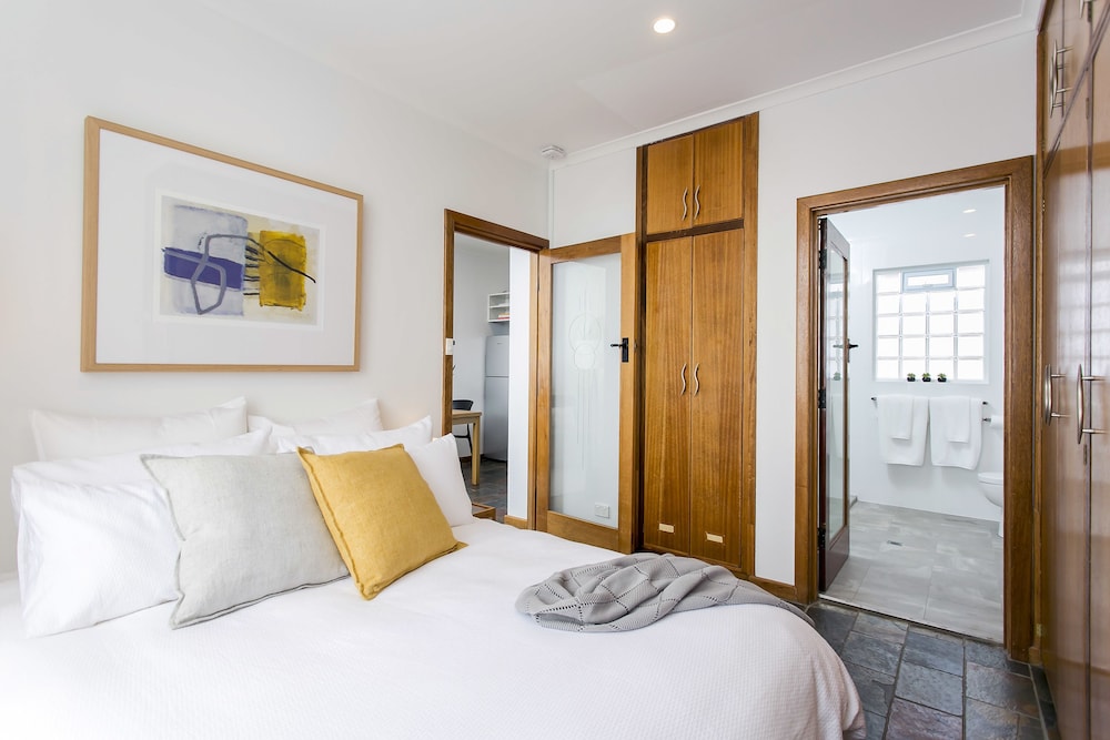 Inner City Convenience in a Stylish Abode