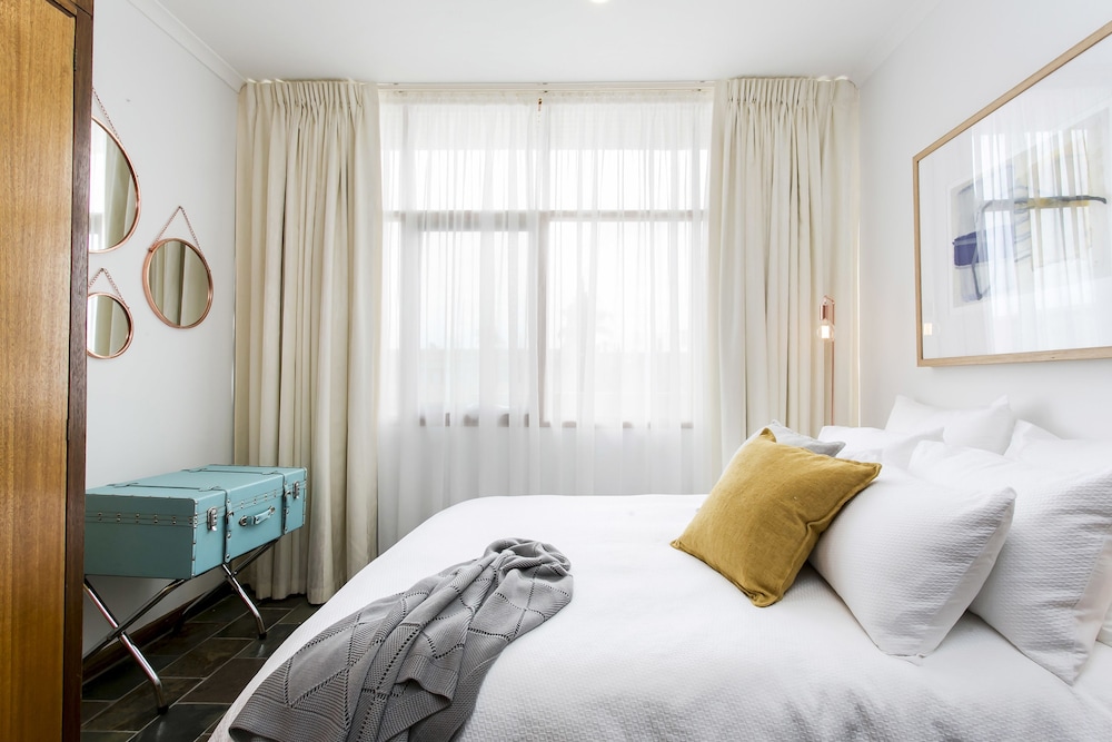 Inner City Convenience in a Stylish Abode