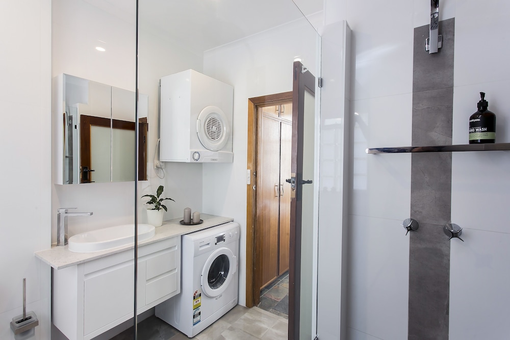 Inner City Convenience in a Stylish Abode